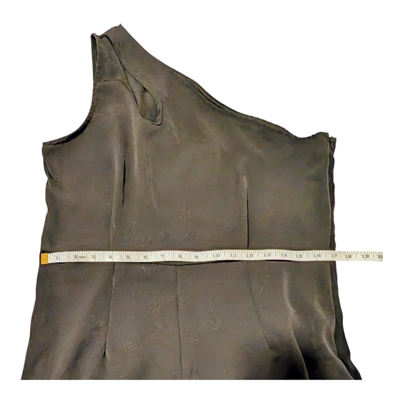 Elegant Black One-Shoulder Jumpsuit - Picture 7 of 9